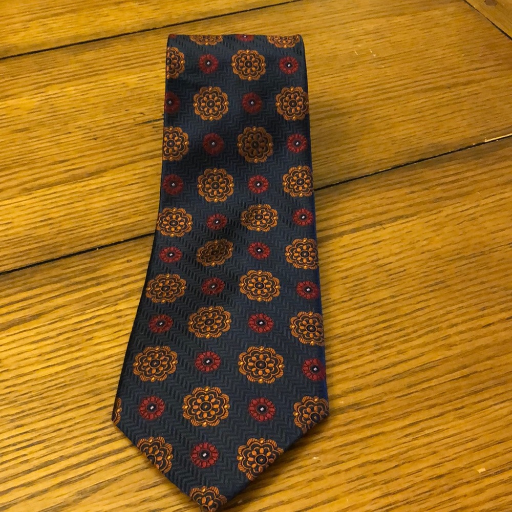 CARRIAGES Fine Clothier 100% Silk Tie Men’s Neck Tie Made in USA Office